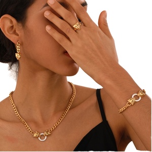 Ensemble de bijoux de luxe en acier inoxydable plaqué or 18 carats avec zircon, tête de léopard, design classique, 4 pièces, pour cadeau de mariage - Product Image 2