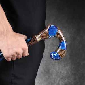 Bastón de Madera con Empuñadura de Resina Moderna que Combina el Encanto Clásico de la Madera con la Durabilidad Elegante de la Resina - Product Image 4