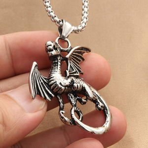 Collier pendentif dragon en acier inoxydable pour homme, style rétro punk, bijoux fantaisie en forme d'animal 280445 - Product Image 3