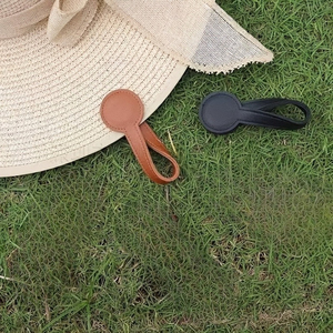 Clip magnétique multifonctionnel en cuir PU pour chapeau, organisateur rond robuste, breloques pour sac de voyage, accessoires de bagage – Vente en gros - Product Image 5