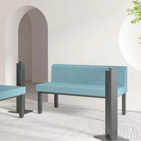 Station de recharge au sol autonome OMNI à usage commercial avec 3 prises CA et ports USB-A/USB-C – Hub d'alimentation