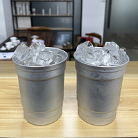 Tasses à boire froides de boisson réutilisable de verres personnalisables tasses de refroidissement de bière en aluminium recyclables de 16 onces