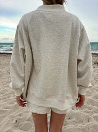 Sudadera de Felpa para Mujer, Estilo Urbano, Cuello Alto, Hombros Caídos, Oversize, con Letras en Gris Jaspeado, de Alta Calidad - Product Image 2