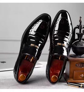 Chaussures habillées pour hommes en cuir de vache artisanal - Oxfords formels avec surpiqûres de qualité supérieure - Product Image 3