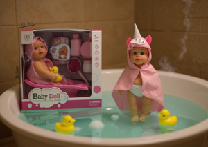 Juguete de baño para bebé con diseño de pato para niñas de 0 a 24 meses, material plástico - Product Image 2