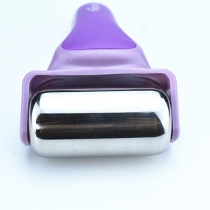 Frío Bola de masaje para cara belleza debilitar arrugas de hielo de acero inoxidable de rodillos de masaje - Product Image 5