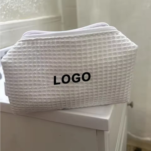 Trousse de Maquillage de Voyage Personnalisée avec Logo, Initiales, Texture Gaufre Blanche, Fermeture Éclair en Coton, Petit Format Élégant - Product Image 5