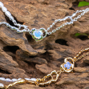 Bracelet pendentif en forme de cœur, plaqué or argenté + perles dorées opales, bijoux tendance classiques, cadeau pour femmes - Product Image 1
