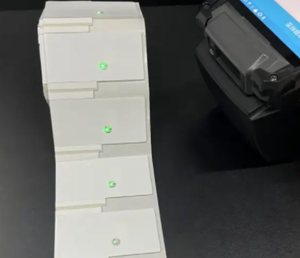 UHF RFID PCB ป้าย LED พร้อมไฟสำหรับการจัดการสินทรัพย์ในคลังสินค้าการใช้งานในอุตสาหกรรมโลหะ - Product Image 5