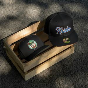 หมวกแก๊ปผ้าฝ้าย 6 แผง แบบสั่งทำพิเศษ (OEM) พร้อมโลโก้ปักแบบเรียบ ทรงไม่แข็ง คุณภาพสูง - Product Image 1