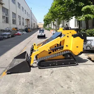 Minicarregadeira de rodas a gasolina TOSH EPA Minicarregadeira de rodas a diesel Minicarregadeira de direção para venda