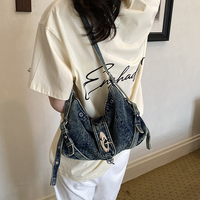 Tas Selempang Wanita Model Vintage 2026 dari Bahan Denim Lembut, Gaya Retro, Fashionable, Tas Tote Denim Cuci Lembut untuk Dibawa di Bawah Lengan