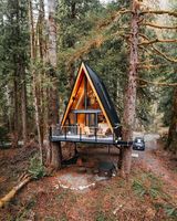 Cabane triangulaire en bois traité pour l'extérieur, conçue sur mesure, unique, en kit, conteneur, cuisine, appartement, hôpital, panneau sandwich