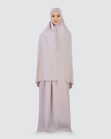 Robe Abaya Modeste Broderie Florale en Crêpe Sérénité, Ensemble de Prière avec Ouverture Élastiquée pour le Visage, Telekung pour Femmes Musulmanes OEM ODM