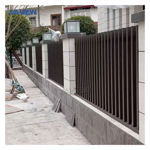 Panneaux de clôture en métal <span class=keywords><strong>noir</strong></span> pour applications de protection personnalisées en usine, 6 pieds, clôture de balcon de jardin extérieur pour la maison et le jardin - Product Image 2