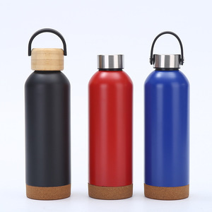 กระติกน้ำเก็บความร้อนสุญญากาศแบบกำหนดเองได้ ขนาด 500 มล. ผลิตจากสแตนเลสสตีล 304 สองชั้น พร้อมฐานไม้ - Product Image 2