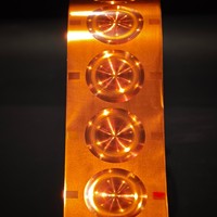 Film de transfert à chaud 3D haute performance pour boîtes de sécurité du tabac – Rouleaux de film de marquage à chaud pour estampage