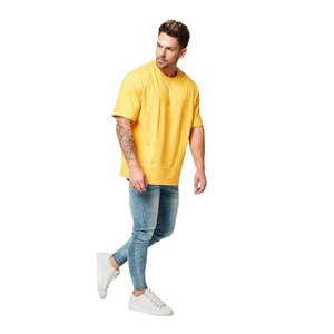 Camiseta ligera y holgada para hombre, ropa de gimnasio - Product Image 1