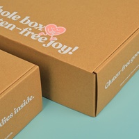 Boîte à perruques réutilisable en kraft avec logo personnalisable, matériaux recyclés, grande taille, emballage en carton ondulé doublé d'éponge pour vêtements et chaussettes