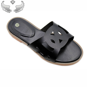 Sandales d'été tendance pour femmes, plates, décontractées, durables, perforées, respirantes, confortables et résistantes, pantoufles pour femmes - Product Image 2