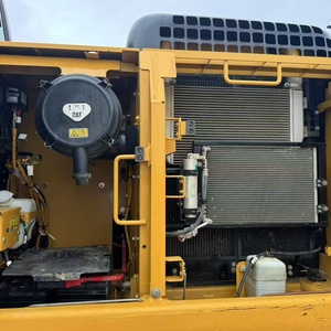 รถขุด CAT 320D2 สีเหลือง แบบติดตั้งบนราง สำหรับงานก่อสร้างหนัก - Product Image 6