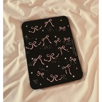 IP003 Siyah Zeminli Pembe Fiyonklu iPad 7/8/9 Nesil Kılıf Mini 6 Döner Tablet Kılıfı Air 3/4/5 Kız Çocukları İçin Uygun