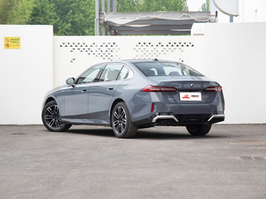 <span class=keywords><strong>BMW</strong></span> Serie 5 530i 540i XDrive G30 F10 AWD Sedán 2.0T 8AT LHD Usado, Auto de Lujo de <span class=keywords><strong>Segunda</strong></span> <span class=keywords><strong>Mano</strong></span> en Buenas Condiciones, para Todo Clima - Product Image 5