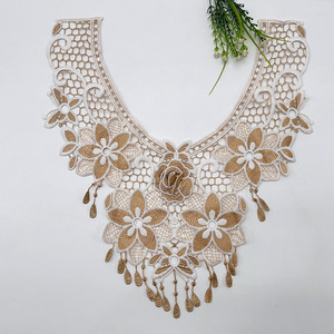 Collare in Pizzo con Applicazione Floreale 3D in Stile Francese, Collo a V con Ricamo Metallico Oro Champagne, Patch per Colletto Idrosolubile per Matrimonio - Product Image 1
