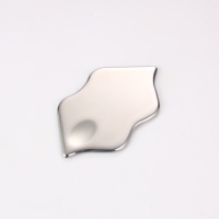 Plaque Gua Sha en forme de lèvres en acier inoxydable 304, massage incurvé, favorise la circulation sanguine, améliore l'absorption du sérum, dispositif réutilisable