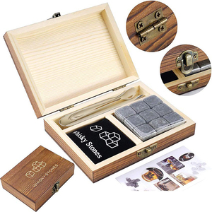 Outils <span class=keywords><strong>de</strong></span> barre <span class=keywords><strong>de</strong></span> noël 9 pièces/ensemble <span class=keywords><strong>granit</strong></span> naturel <span class=keywords><strong>whisky</strong></span> pierres <span class=keywords><strong>de</strong></span> refroidissement réutilisables bière vin <span class=keywords><strong>whisky</strong></span> roches <span class=keywords><strong>de</strong></span> refroidissement dans une boîte en bois - Product Image 1