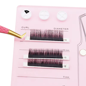 Plateau magnétique en acrylique pour extensions de cils, étiquette privée, forme cœur, papillon, carré - Product Image 5