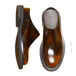 Mocasines de charol para hombre, sin cordones, con punta redonda, suela de goma, que aumentan la altura, para todas las estaciones, estilo chunky. - Product Image 1