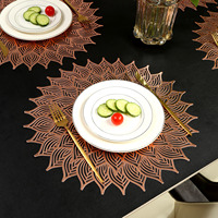Napperon de table isolant en PVC motif lotus irrégulier, résistant à la chaleur, lavable, durable, pour la décoration intérieure et extérieure familiale, écoresponsable