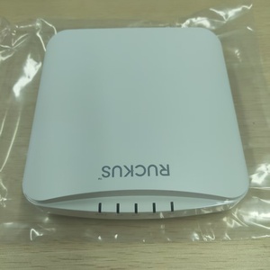 Point d'accès Ruckus R350 de qualité commerciale 901-R350-WW02, double bande 802.11ax/2x2:2 Streams 5 GHz et 2,4 GHz, AP intérieur - Product Image 4
