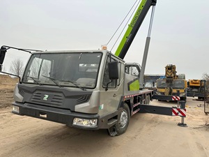 Grue d'occasion Zoomlion 50 tonnes bien entretenue avec une grande hauteur de levage et une boîte de vitesses et une pompe performantes - Product Image 6