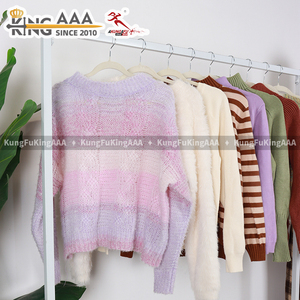 Maglione Corto Vintage in Lana KingAAA, Pullover <span class=keywords><strong>Femminile</strong></span> di Seconda Mano, Maglioni Invernali Spessi, <span class=keywords><strong>Abbigliamento</strong></span> all'<span class=keywords><strong>Ingrosso</strong></span> - Product Image 3