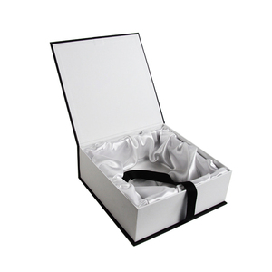 Custom logo luxury recycled paper cardboard gift magnetic closure satin lined hair extensions packaging boxes
