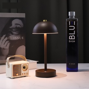 Sang trọng LED bảng đèn hiện đại Thiết kế Châu Âu không dây có thể sạc lại trang trí khách sạn cảm ứng điều khiển pin <span class=keywords><strong>Powered</strong></span> - Product Image 5