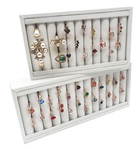 Présentoir de bagues en cuir PU blanc, plateau d'exposition de bracelets pour magasin - Product Image 2