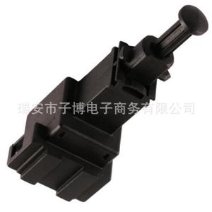 สวิตช์ไฟเบรก 1J0945511A สำหรับรถยนต์โฟล์คสวาเก้น สโกด้าอะไหล่ทดแทน - Product Image 4