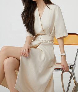OEM-vestido Midi informal de manga larga con cuello de pico, ropa sencilla de seda y lino a la <span class=keywords><strong>moda</strong></span>, <span class=keywords><strong>2022</strong></span> - Product Image 6