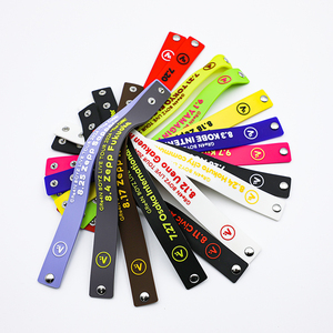 Bracelet en PVC personnalisé pour événements de marathon, course à pied, sport, bracelet en silicone, bracelet en PVC promotionnel réglable - Product Image 1