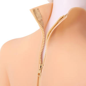 Silikon-Bodysuit für Crossdresser Realistischer Ganzkörperanzug Weicher Dehnbarer Femskin Brust- und Hüftverstärker OEM-Fabrik - Product Image 3