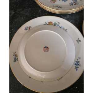 Service de table en porcelaine Royal Albert Hidden Valley, ensemble de six assiettes à dîner en or embossé, vaisselle en grès, modèle PC, 12 pièces - Product Image 2