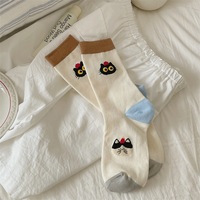 Chaussettes pour femmes à motif de chatons et de pommes de dessin animé, mi-mollet verticales, style scolaire mignon et tendance printemps-automne