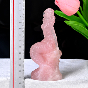 Statue de sirène en quartz rose naturel faite à la main, sculpture de pierre précieuse polie pour la guérison, sculpture de sirène pour la décoration de la maison - Product Image 4