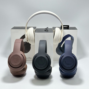 Audífonos Inalámbricos Bluetooth Studio Pro, Over-Ear, con Cancelación de Ruido, Plegables, con Estuche, para Usuarios de Studio Pro - Product Image 2