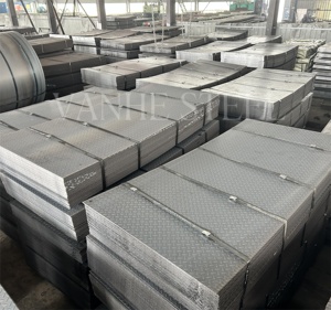 <span class=keywords><strong>Ferro</strong></span> antiscivolo A36 Q345B laminati a caldo lamiera di acciaio a scacchi di carbonio lastre di acciaio per rivestimento del pavimento - Product Image 3