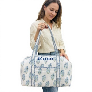 Sac de voyage matelassé élégant et spacieux, léger, en coton doux, pour femmes, idéal pour les vacances, les affaires et le quotidien - Product Image 1