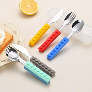 Ensemble de couverts en acier inoxydable pour enfants Argenterie pour <span class=keywords><strong>enfant</strong></span> 3 pièces comprenant couteau fourchette cuillère blocs de construction pour le camping - Product Image 2